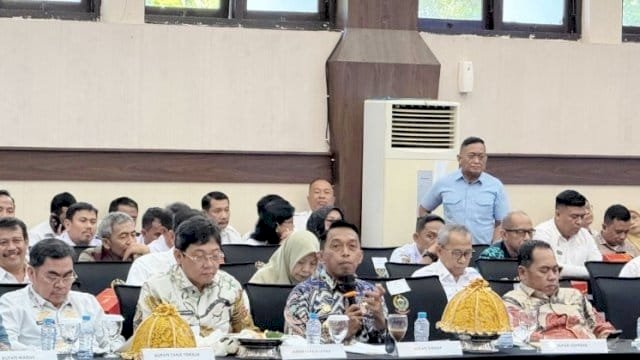 Bupati Sidrap, Syaharuddin Alrif, hadiri High Level Meeting TPID dan TP2DD Sulsel.