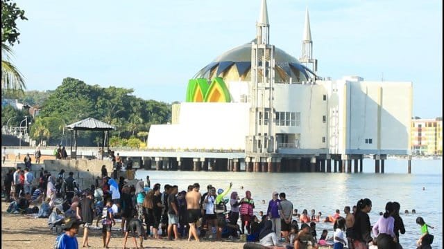 Pemkot Parepare Uji Coba Car Free Day dan Car Free Night, PantaiKu Jadi Pusat Aktivitas Baru