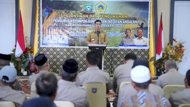 50 KTNA Pangkep Resmi Dilantik, Bupati Yusran Lalogau Harap Jadi Mitra Strategis Pemda dalam Menyuarakan Aspirasi Petani dan Nelayan