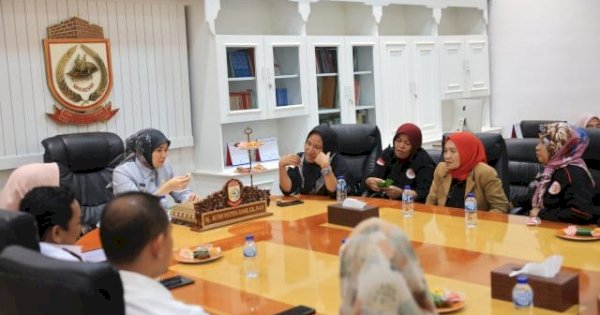 Aliyah Mustika Ilham Tanggapi Langsung Keluhan PPDB Warga Prasejahtera