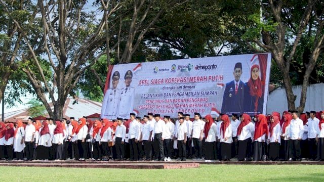 Pemkab Jeneponto Gelar Apel Siaga Koperasi Merah Putih Dirangkaikan Pelantikan Pengurus-Pengawas