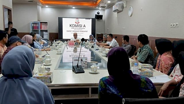 Komisi A DPRD Makassar Gelar RDP Bahas Nasib Tenaga Honorer R2 dan R3