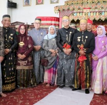 Bupati dan Wabup Lutim Hadiri Pengukuhan Mincara Malili, Komitmen Lestarikan Adat Luwu