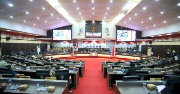 Gubernur Sulsel Sampaikan Ranperda Pertanggungjawaban APBD dan RPJMD 2025–2029