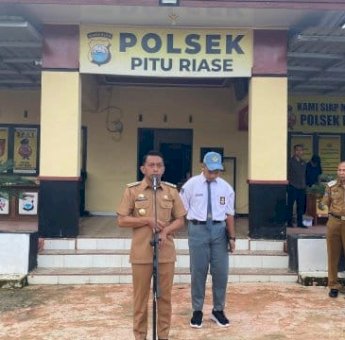 Hari Pertama Sekolah, Bupati Sidrap Turun Langsung Temui Siswa di Pitu Riase