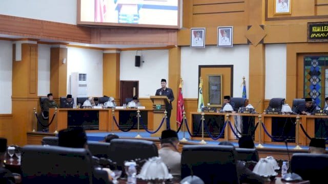 Bupati Yusran Lalogau Serahkan Dua Ranperda Saat Sidang Paripurna DPRD Pangkep