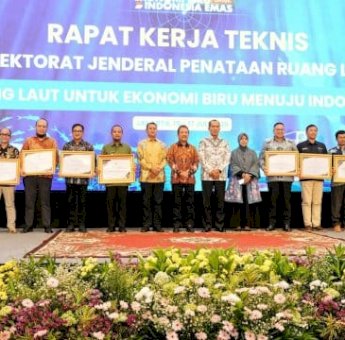 Sulsel Provinsi Pertama Integrasikan RTRW dengan Zonasi Laut, Raih Penghargaan Nasional