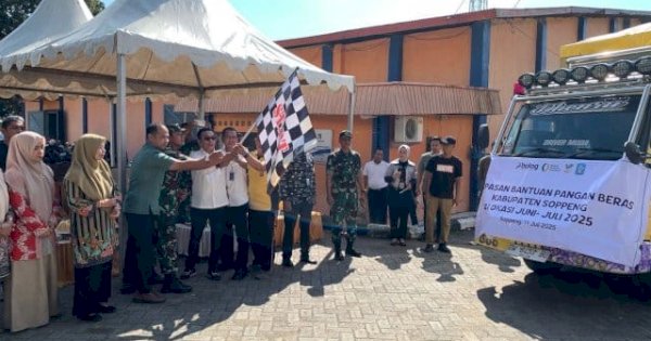 Pemkab Soppeng Launching dan Melepas Penyaluran Bantuan Pangan Beras untuk 16.172 KPM