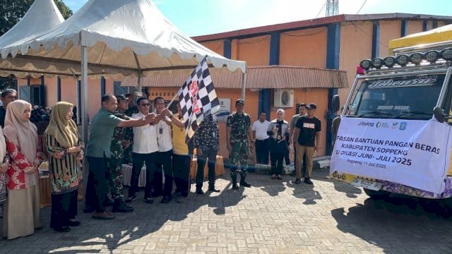 Pemkab Soppeng Launching dan Melepas Penyaluran Bantuan Pangan Beras untuk 16.172 KPM