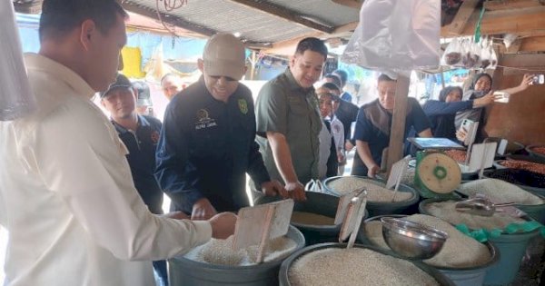 Tanggapi Keluhan Warga soal Harga Beras yang Melonjak, Komisi C DPRD Palopo Sidak Pasar