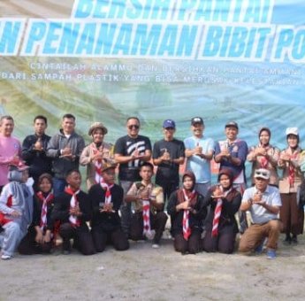 Bupati Irwan Apresiasi Aksi Bersih Pantai, Kunci Majukan Wisata Pinrang