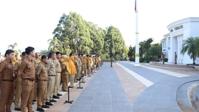 Pimpin Apel Pagi, Bupati Irwan Tegaskan Disiplin ASN dan Komitmen Pelayanan Prima