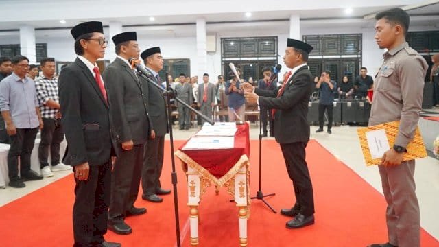 Lantik Dewas-Direksi Perumda Tirta Saromase, Bupati Syaharuddin Alrif Titip Tiga Hal Penting
