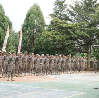 Pimpin Apel Gelar Pasukan Satpol PP, Bupati Ibas Tegaskan Nasionalisme dan Ketertiban