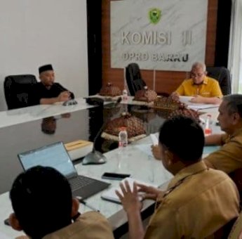Rapat Kerja Komisi II DPRD dan Dinas Perikanan Soroti Data Perikanan di Kabupaten Barru