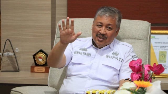 Terima Warga Desa Ulusaddang, Bupati Irwan: Aspirasi Masyarakat Bagian Penting dari Proses Pembangunan