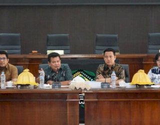 Rapat Internal Banggar DPRD Gowa, Tyna Haji Ti&rsquo;no Tekankan Pentingnya Transparansi dan Akuntabilitas