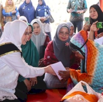 Bunda PAUD dr Andi Arfiah Tasming Beri Dukungan Moril Korban Kebakaran