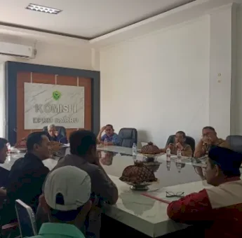 Komisi I DPRD Barru Gelar Rapat Kerja Terkait Polemik Batas Wilayah Desa Tompo dan Desa Galung