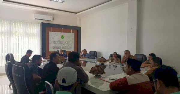 Komisi I DPRD Barru Gelar Rapat Kerja Terkait Polemik Batas Wilayah Desa Tompo dan Desa Galung