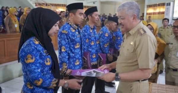 Awali Tugas, 301 PPPK Pemkab Pinrang Terima SK Pengangkatan