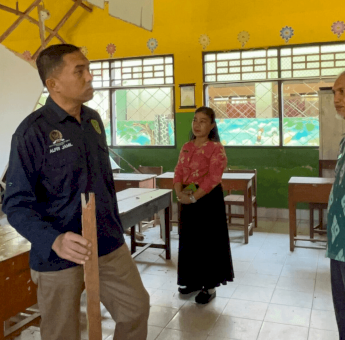 Plafon Runtuh di SDN 15 Salolo, DPRD Palopo Berkoordinasi dengan Pemkot untuk Perbaikan