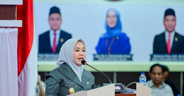 Wagub Sulsel Fatmawati Rusdi Jawab Tuntas Kritik DPRD, Berdiri Dua Jam Baca 126 Halaman di Paripurna