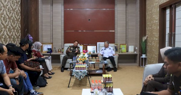 Kajari Pinrang Sambangi Bupati Irwan Hamid, Bahas Kegiatan Adhyaksa Trail in Beach Run