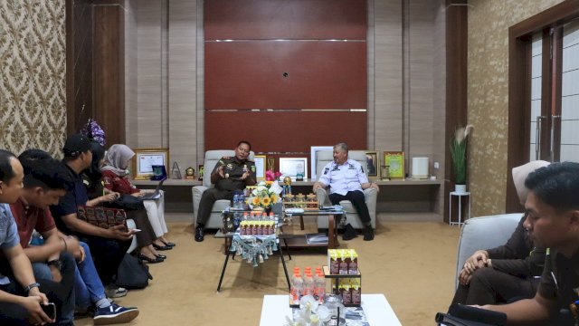 Kajari Pinrang Sambangi Bupati Irwan Hamid, Bahas Kegiatan Adhyaksa Trail in Beach Run