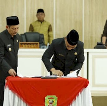 DPRD Palopo Gelar Paripurna, Tetapkan Propemperda 2025 dan Rekomendasi LKPJ Walikota
