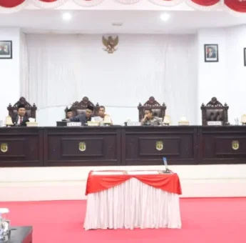 Ketua DPRD Lutra Husain Pimpin Rapat Paripurna Ranperda Tentang RPJMD tahun 2025-2029