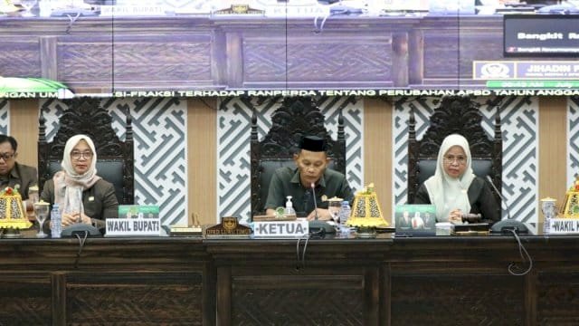 Wabup Puspawati Apresiasi Pandangan Umum Fraksi DPRD terhadap Ranperda Perubahan APBD 2025