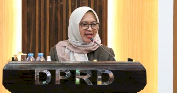 Wabup Puspawati Sampaikan Jawaban Bupati atas Pandangan Fraksi-Fraksi Terkait Ranperda Perubahan APBD 2025