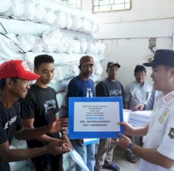 Bantuan Geomembran Diharapkan Dongkrak Produksi Garam Petambak Pangkep
