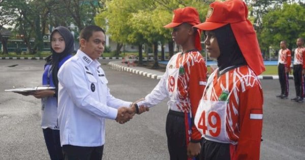 Sambut HUT RI ke-80, Wabup Buka Latihan Paskibraka Kabupaten Pinrang