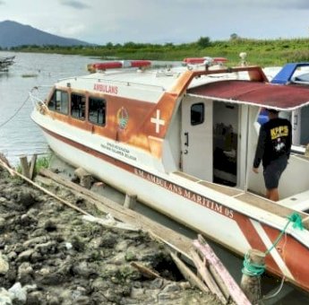 Bupati Lutim Ibas Tinjau Kondisi Ambulans Danau di Desa Bantilang