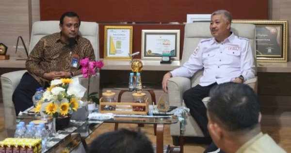 Sinergi Infrastruktur, Pemkab Pinrang dan PLN Bahas Perbaikan Jalan Bakaru