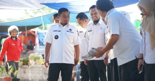 Tasming Hamid Pastikan Stabilitas Harga dan Stok Bahan Pokok di Pasar Tradisional Modern