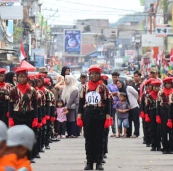 Ratusan Siswa SD di Pinrang Meriahkan Lomba Gerak Jalan HUT RI ke-80