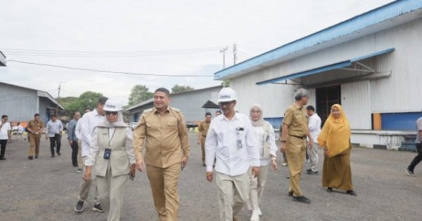 Dikunjungi Komisi IV DPR RI, Bulog Makassar Pastikan Stok Beras Aman Terkendali