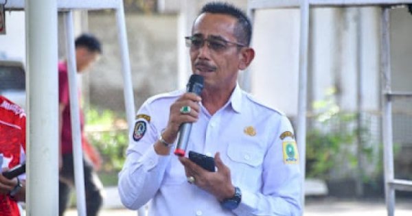 Sekda Sinjai Buka Lomba Olahraga Tradisional dan Bazar DWP dalam Rangka HUT RI ke-80