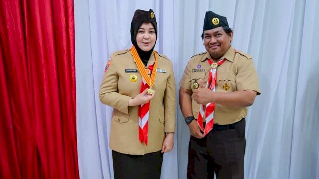 Selamat! Wagub Sulsel Fatmawati Rusdi Terima Lencana Melati dari Kwarnas Pramuka