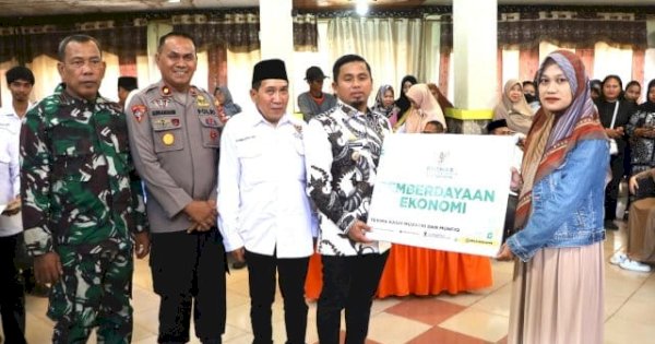 Wali Kota Parepare Tasming Hamid Serahkan Bantuan Pendidikan untuk 150 Pelajar, Apresiasi Peran Baznas