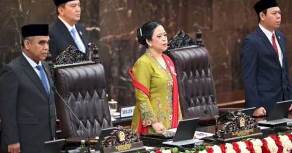 Di Hadapan Jokowi, Puan Singgung Sering Ada Campur Tangan pada Demokrasi Indonesia