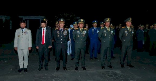 Gubernur Sulsel Ikuti Apel Kehormatan Renungan Suci di TMP Panaikang Bersama Forkopimda