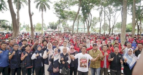 Bupati Syaharuddin Lepas Mahasiswa Unhas Usai Tuntaskan KKN di Sidrap