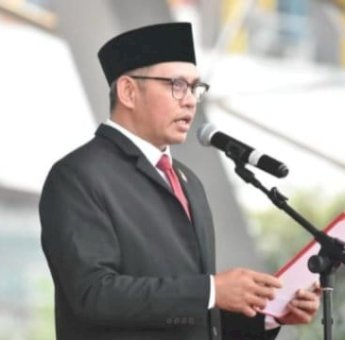 Ketua DPRD Makassar Supratman Bacakan Teks Proklamasi pada Upacara HUT RI ke-80