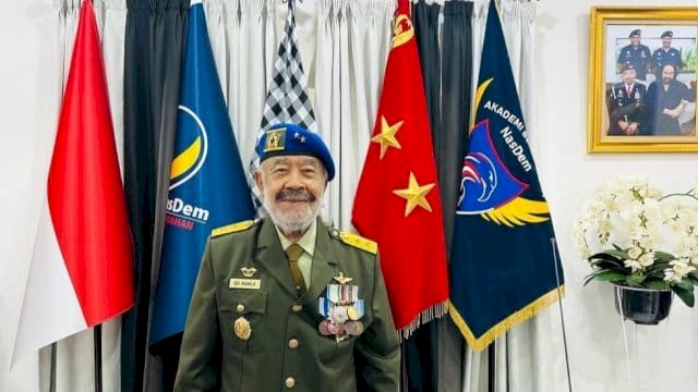 Mayjen TNI (Purn) IGK Manila.