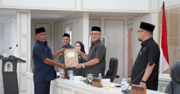 DPRD Palopo Terima Ranperda Perubahan APBD 2025