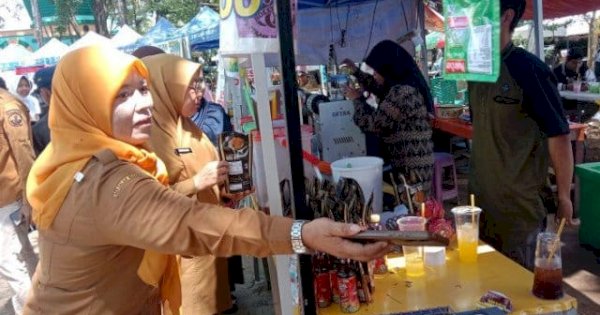Sekda Pangkep Suriani Pantau Pameran Pembangunan, Produk Lokal Anak Muda Jadi Perhatian